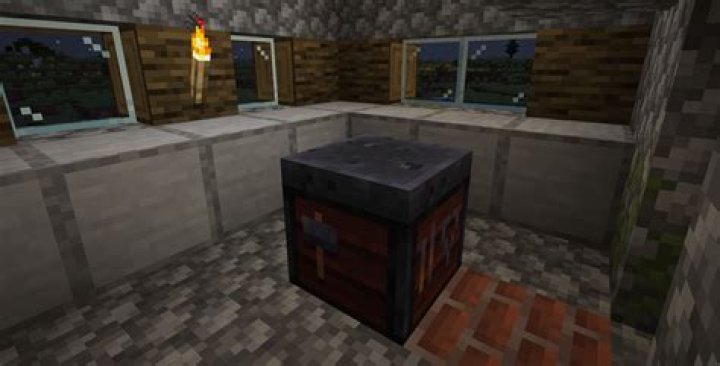 How to make a smithing table in minecraft