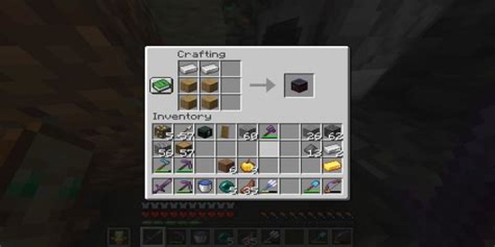 How to use a blacksmith table in minecraft